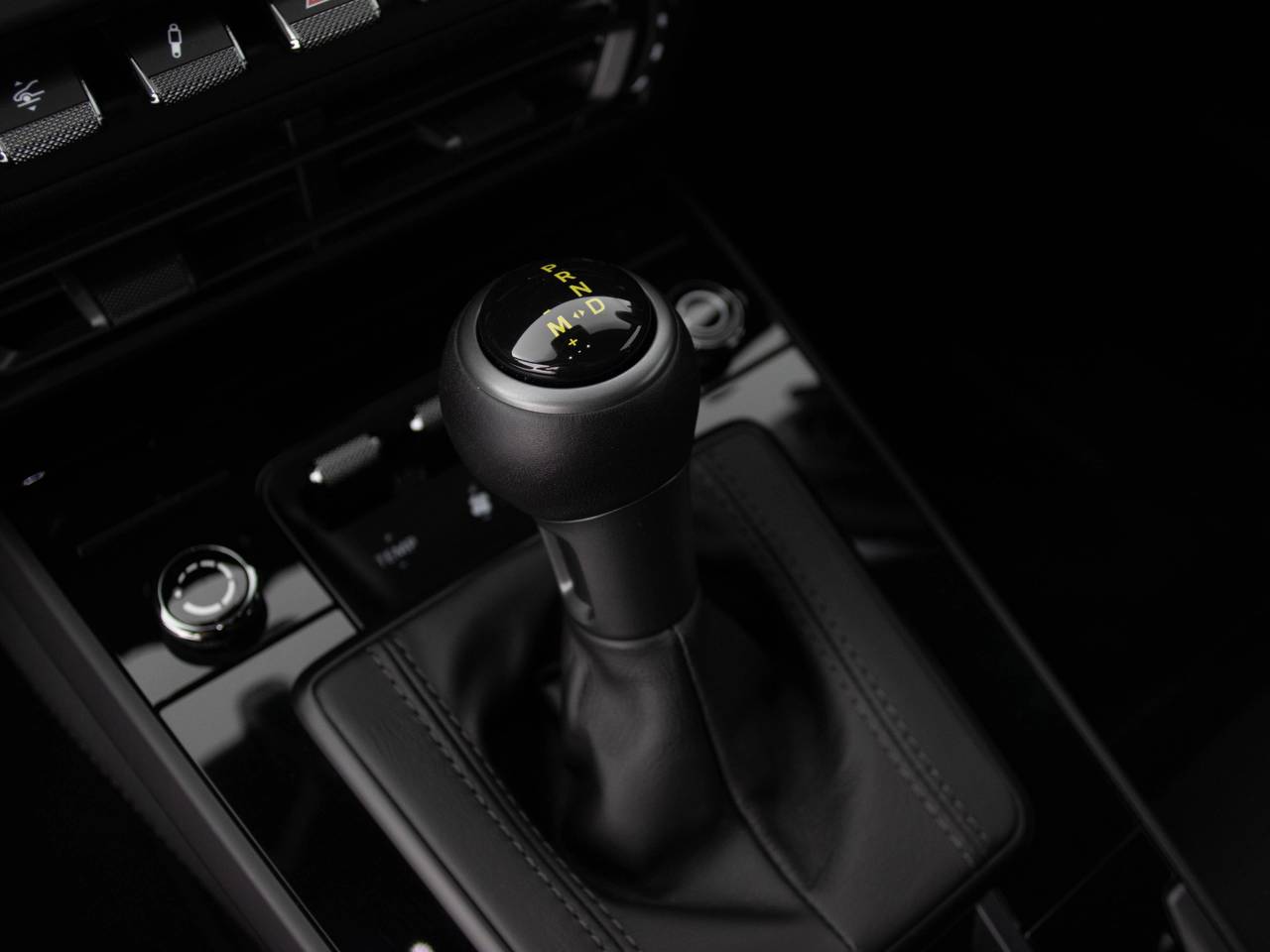 911 (992) GT3 TOURING PDK (1) image 63