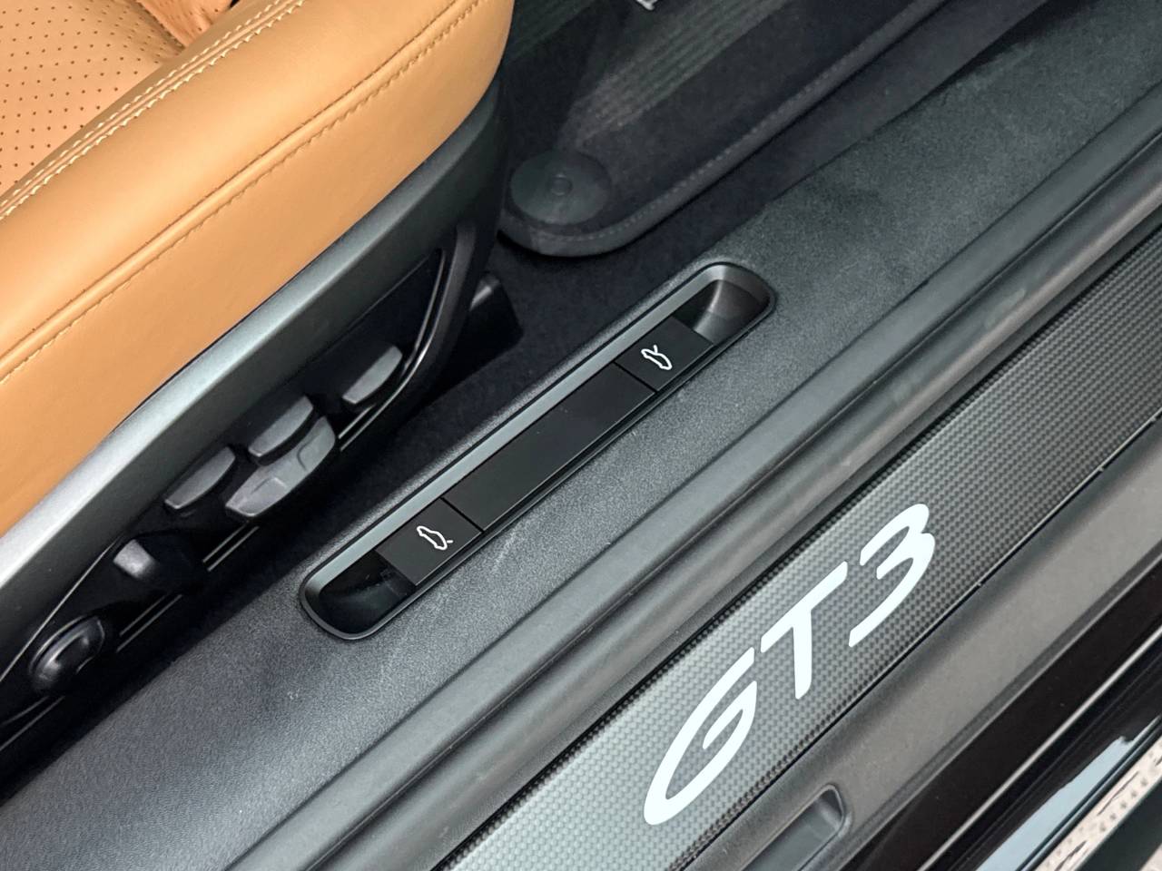 911 (992) GT3 TOURING PDK (8) image 35