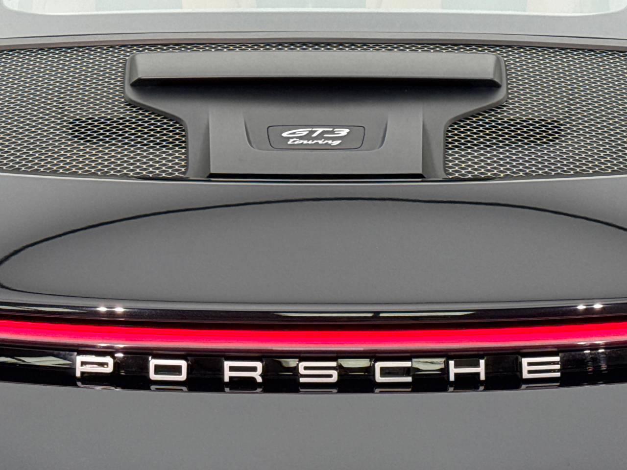911 (992) GT3 TOURING PDK (8) image 16