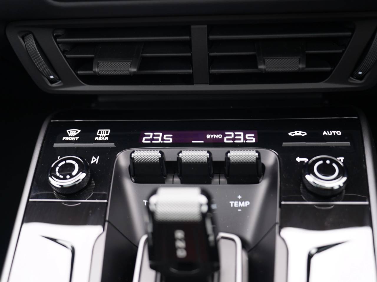 911 (992) CARRERA PDK (15) image 35