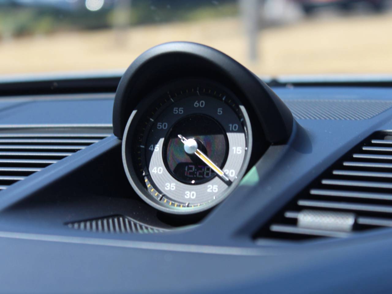 911 (992) GT3 (2) image 32