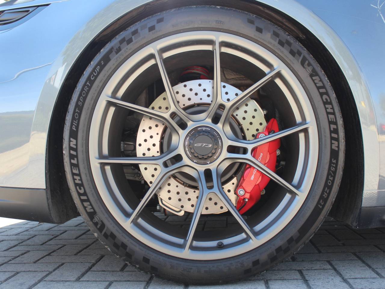 911 (992) GT3 (2) image 06