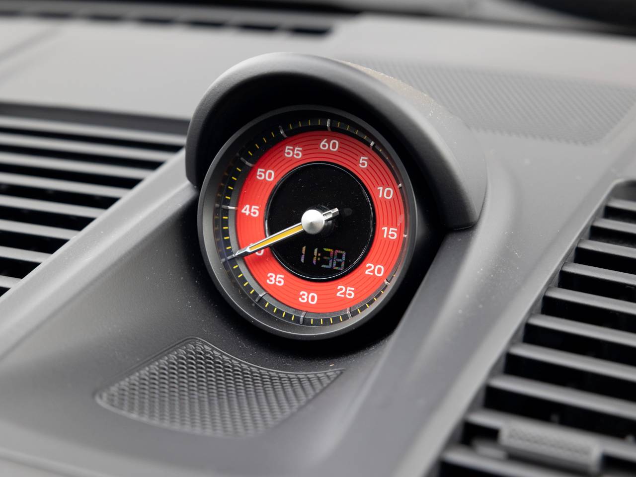 911 (992) GT3 TOURING PDK (4) image 70