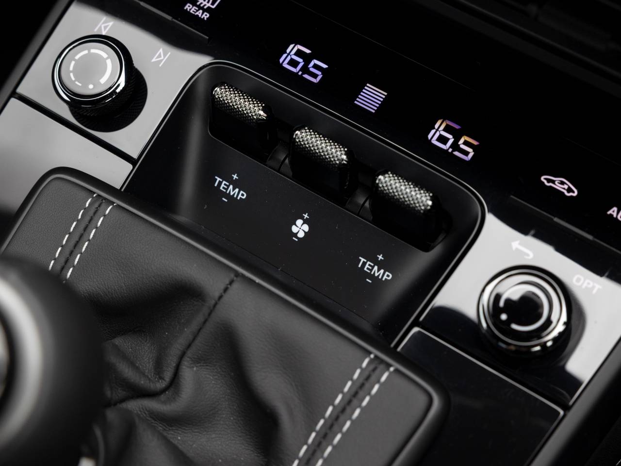 911 (992) GT3 TOURING PDK (4) image 56