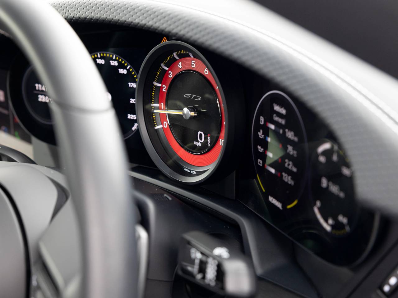 911 (992) GT3 TOURING PDK (4) image 51