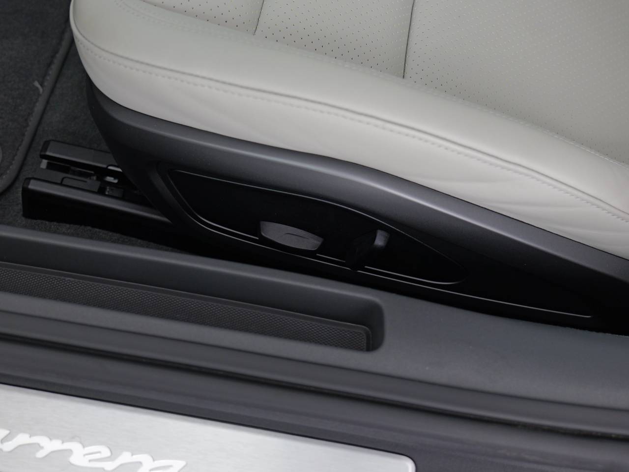 911 (992) CARRERA PDK (22) image 32