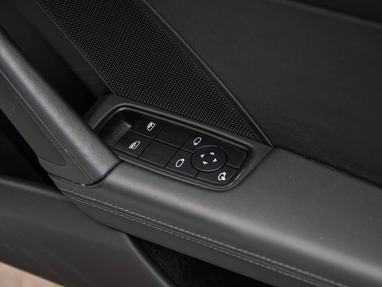 911 (992) TARGA 4 PDK (6) image 35