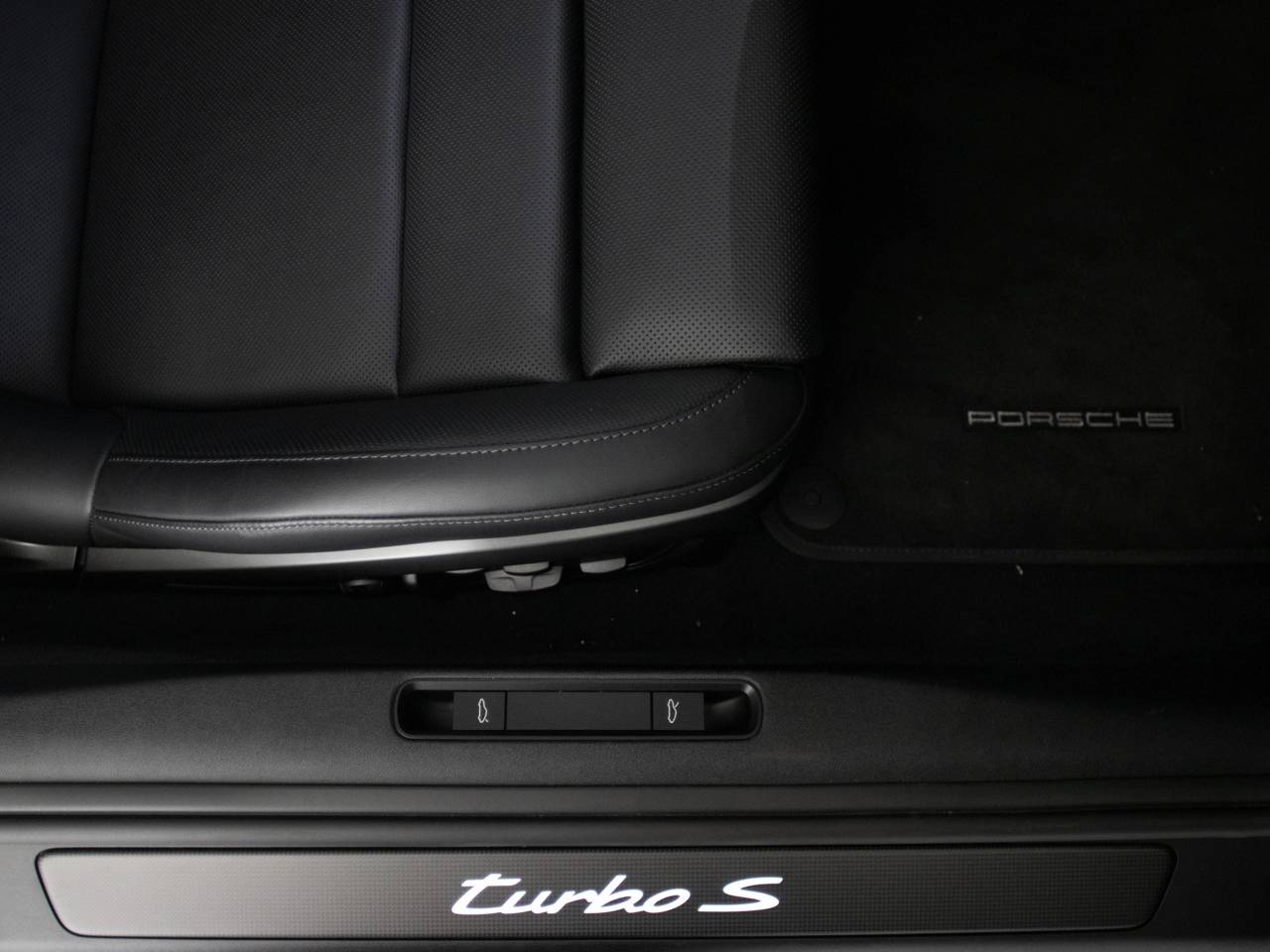 911 (992) TURBO S PDK (6) image 30