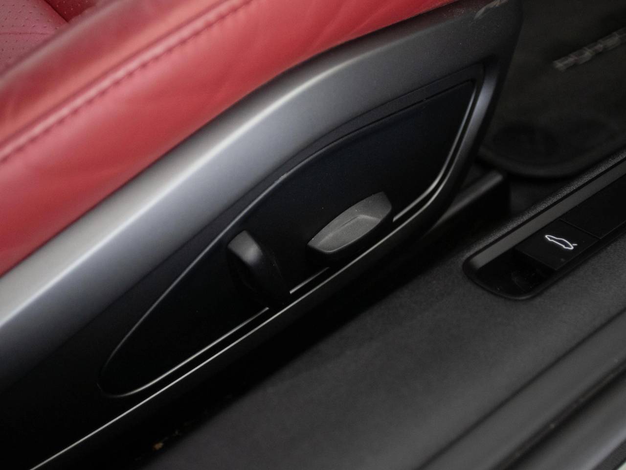 911 (992) CARRERA PDK (13) image 26