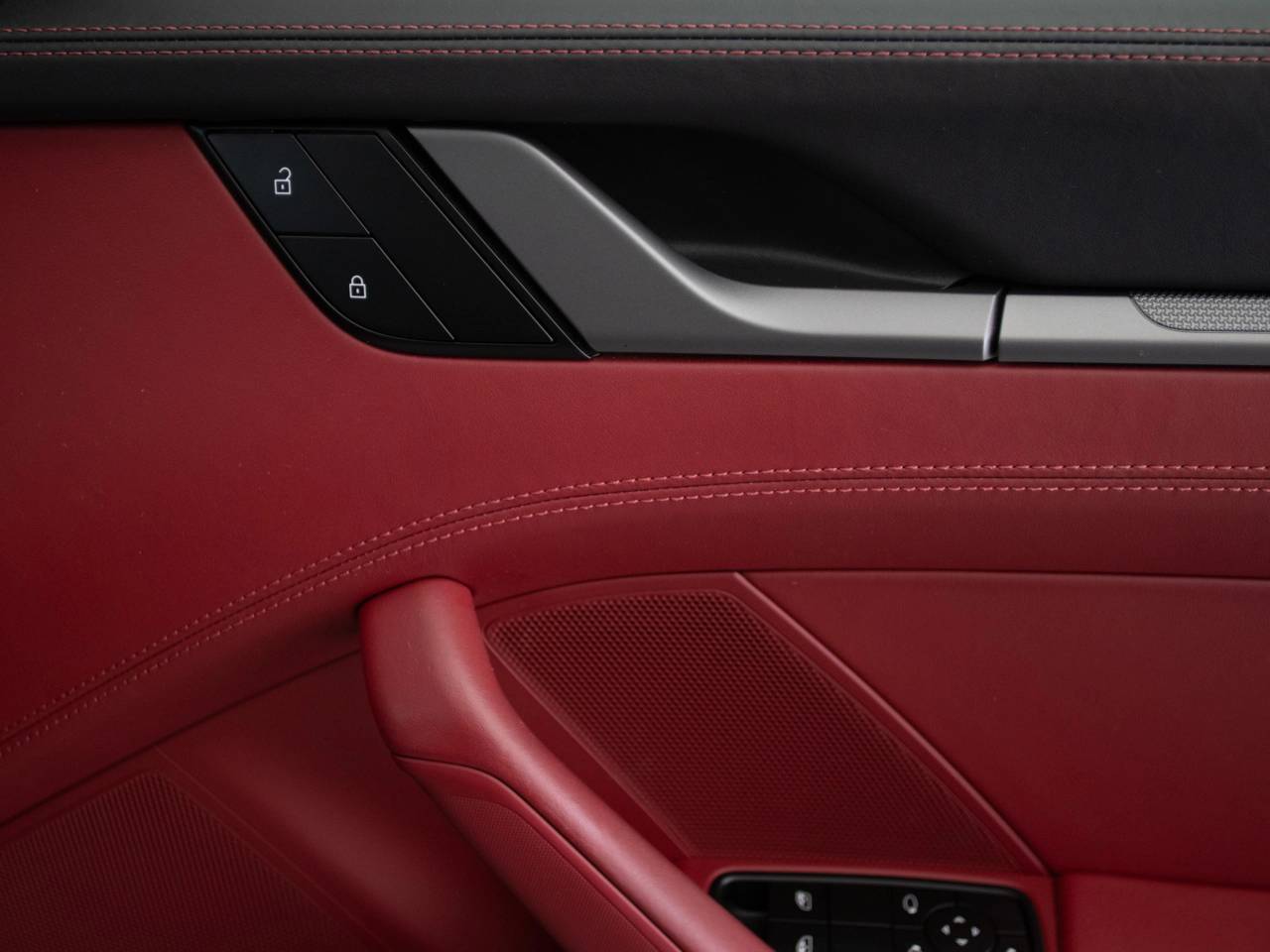 911 (992) CARRERA PDK (13) image 25