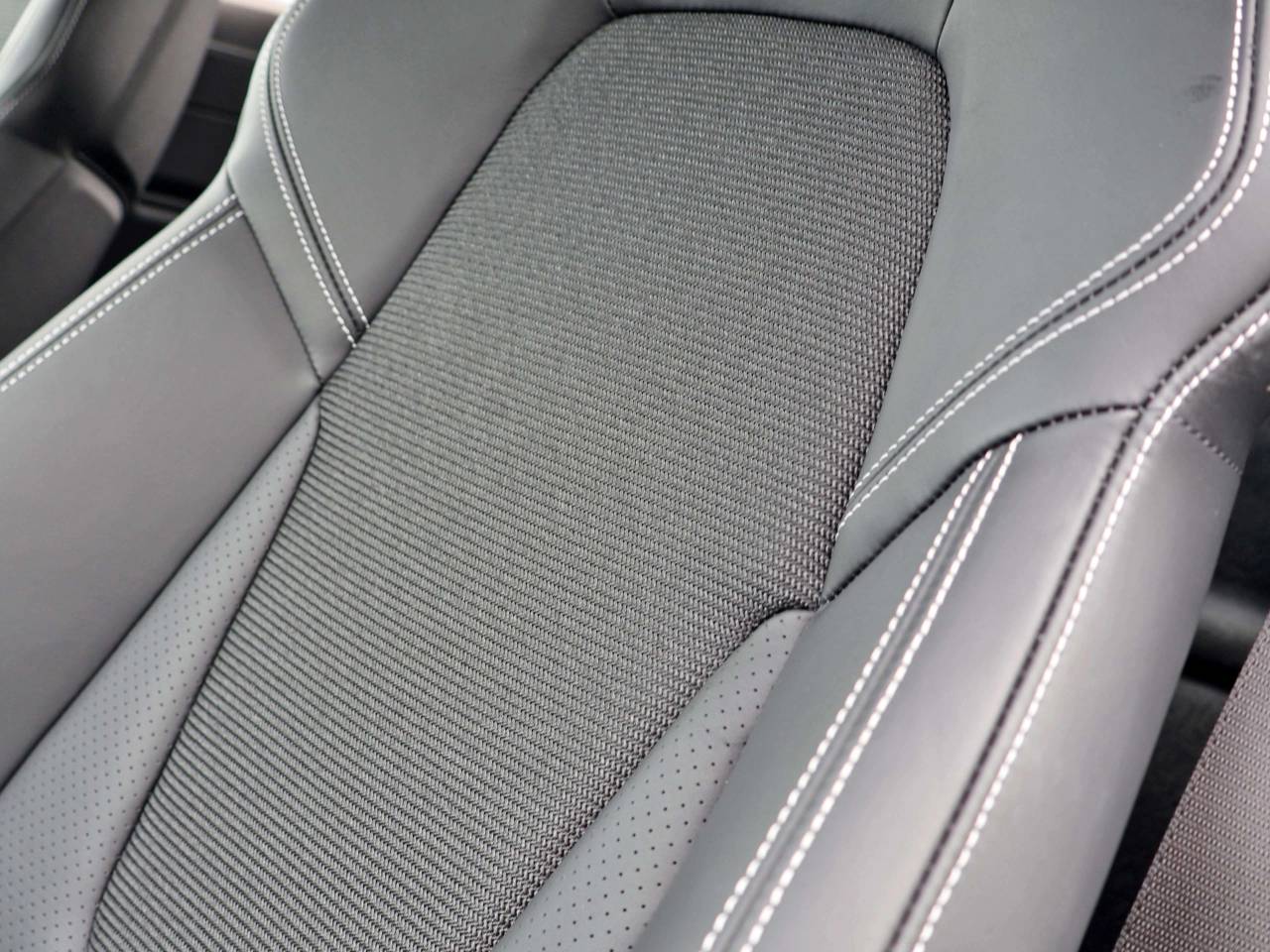 911 (992) GT3 TOURING PDK (17) image 17