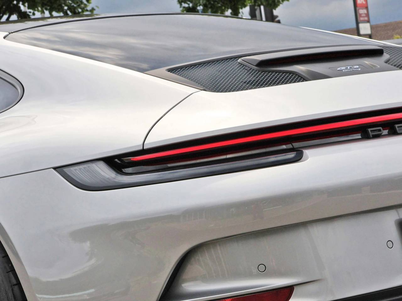 911 (992) GT3 TOURING PDK (17) image 11