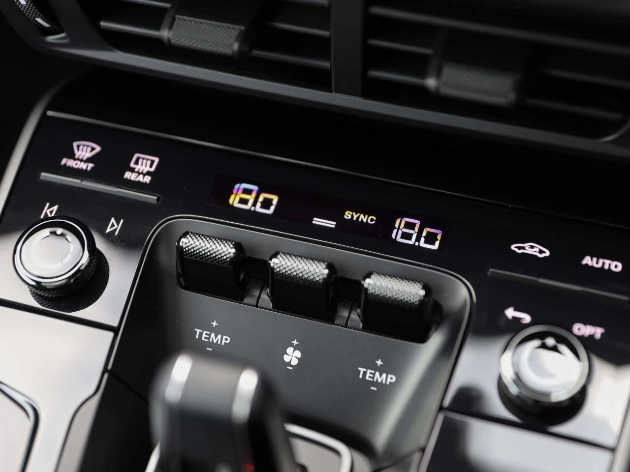 911 (992) CARRERA PDK (21) image 24