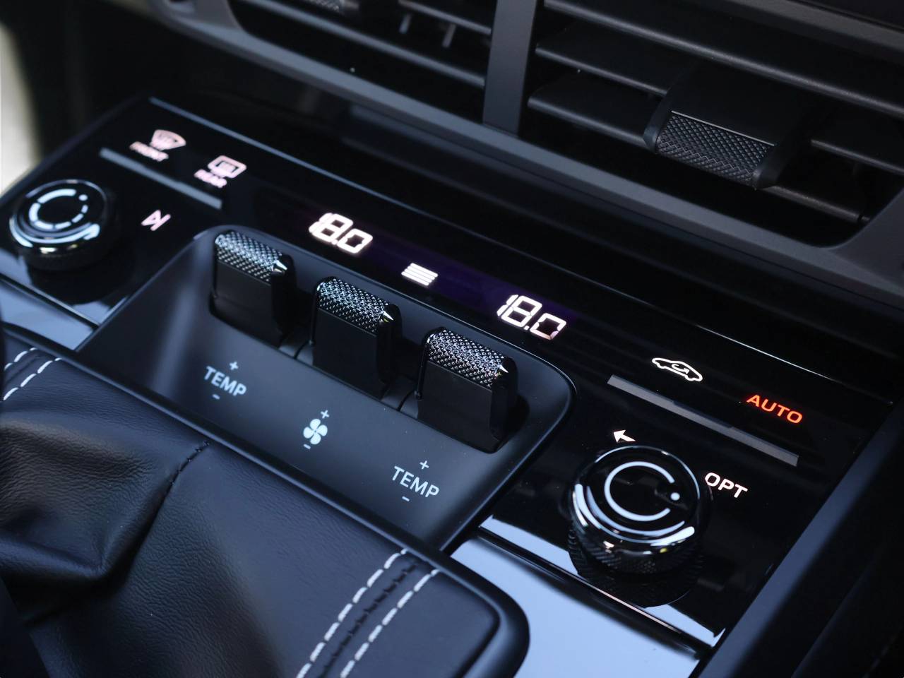 911 (992) GT3 TOURING (4) image 23