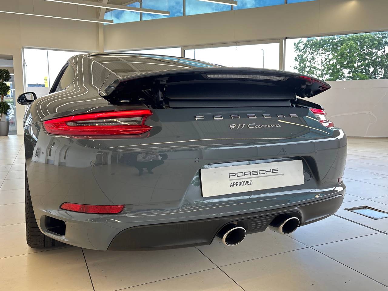 911 (991) CARRERA (1) image 12