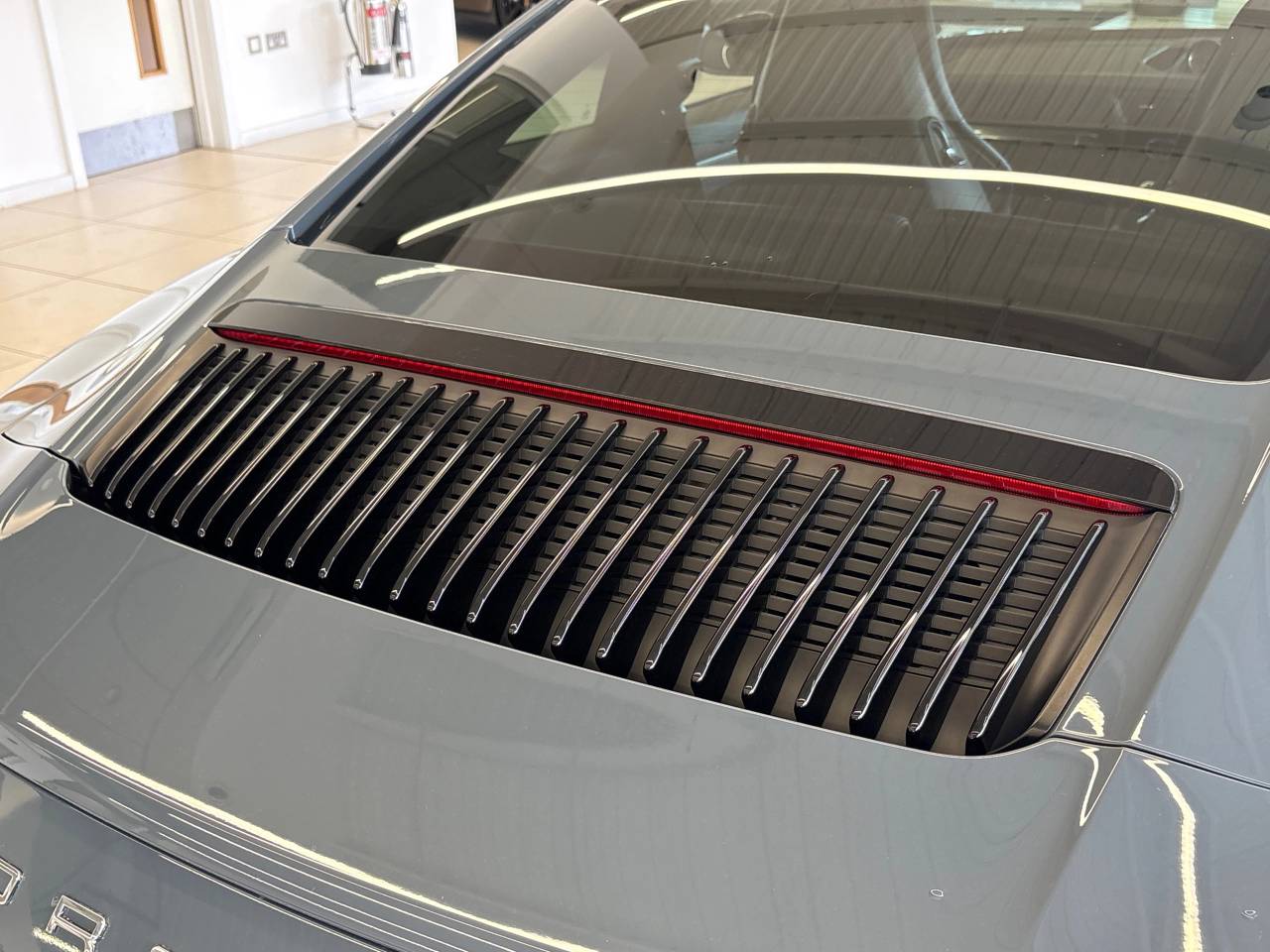 911 (991) CARRERA (1) image 18