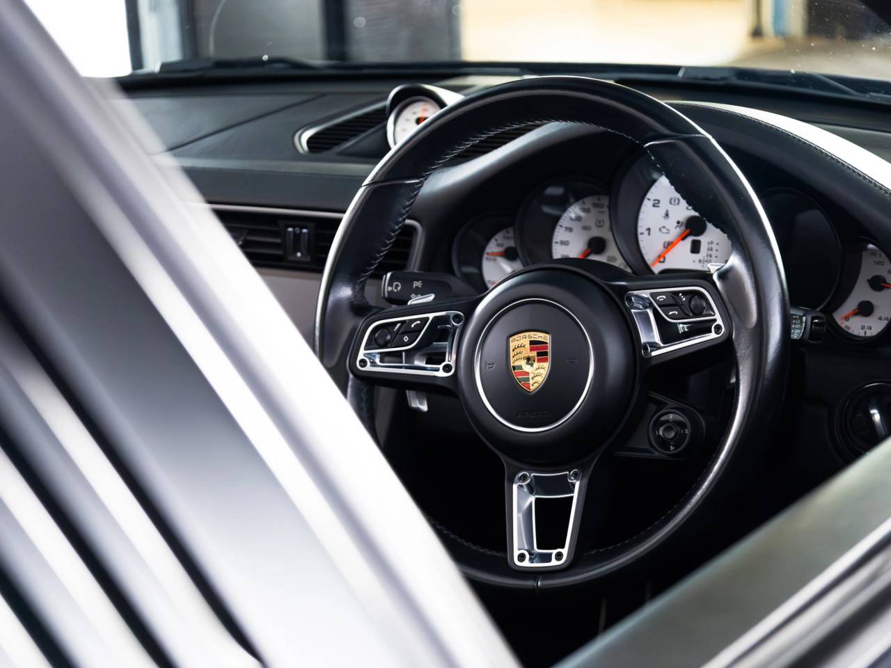 911 TARGA 4 GTS PDK (2) image 22