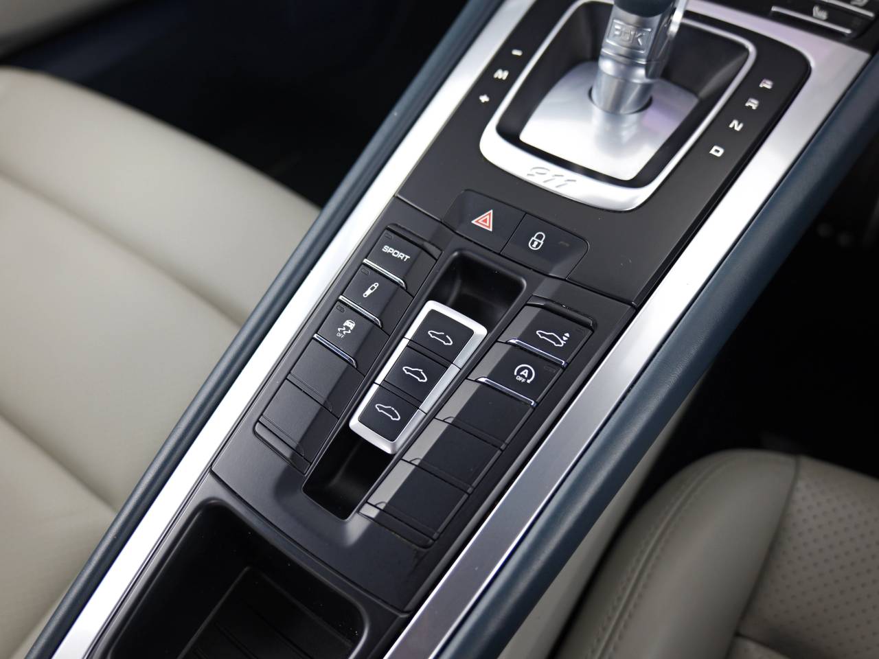 911 (991) CARRERA PDK (1) image 25