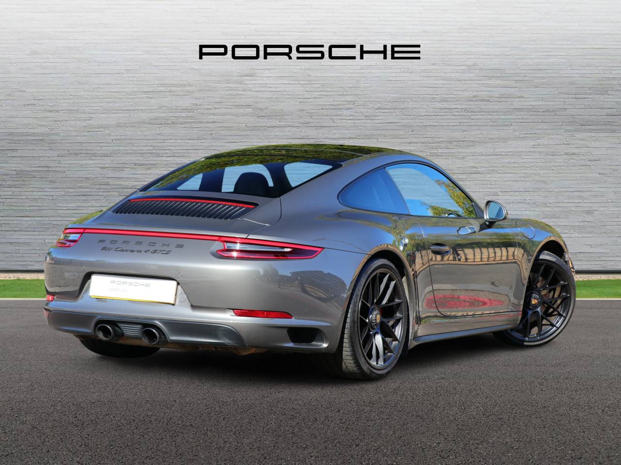 911 CARRERA 4 GTS PDK (1) image 03