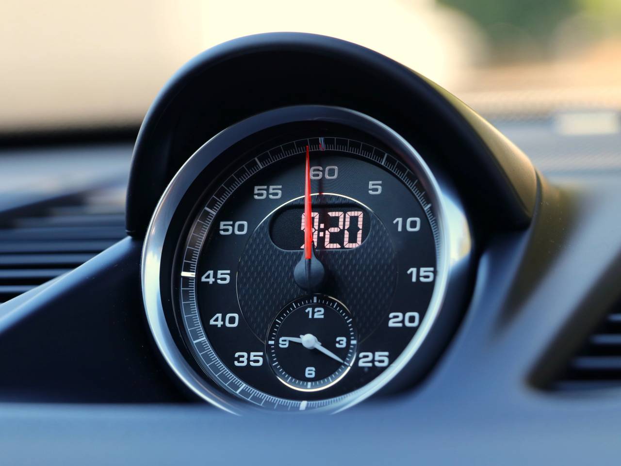 911 CARRERA 4 GTS PDK (1) image 24