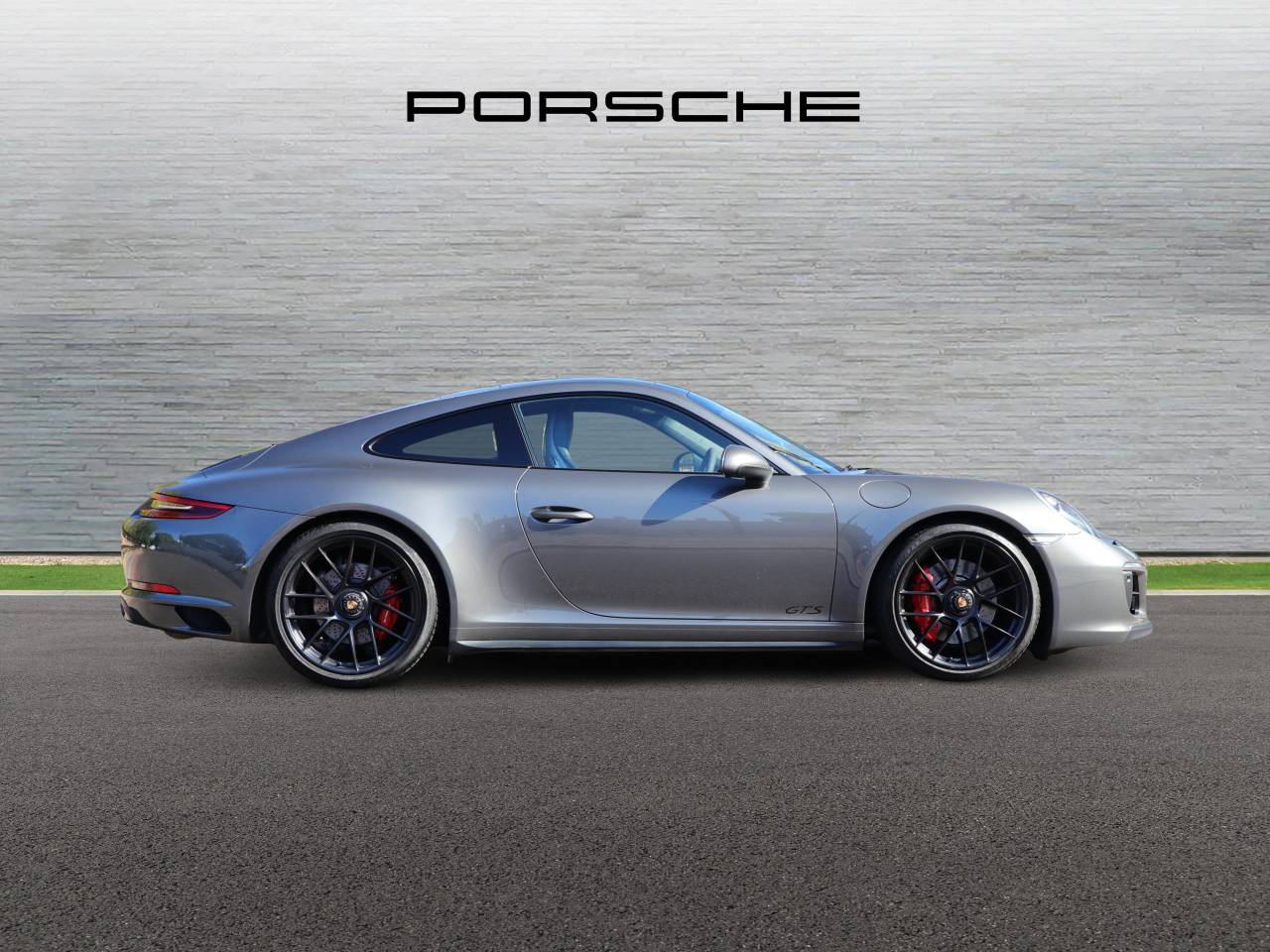 911 CARRERA 4 GTS PDK (1) image 02