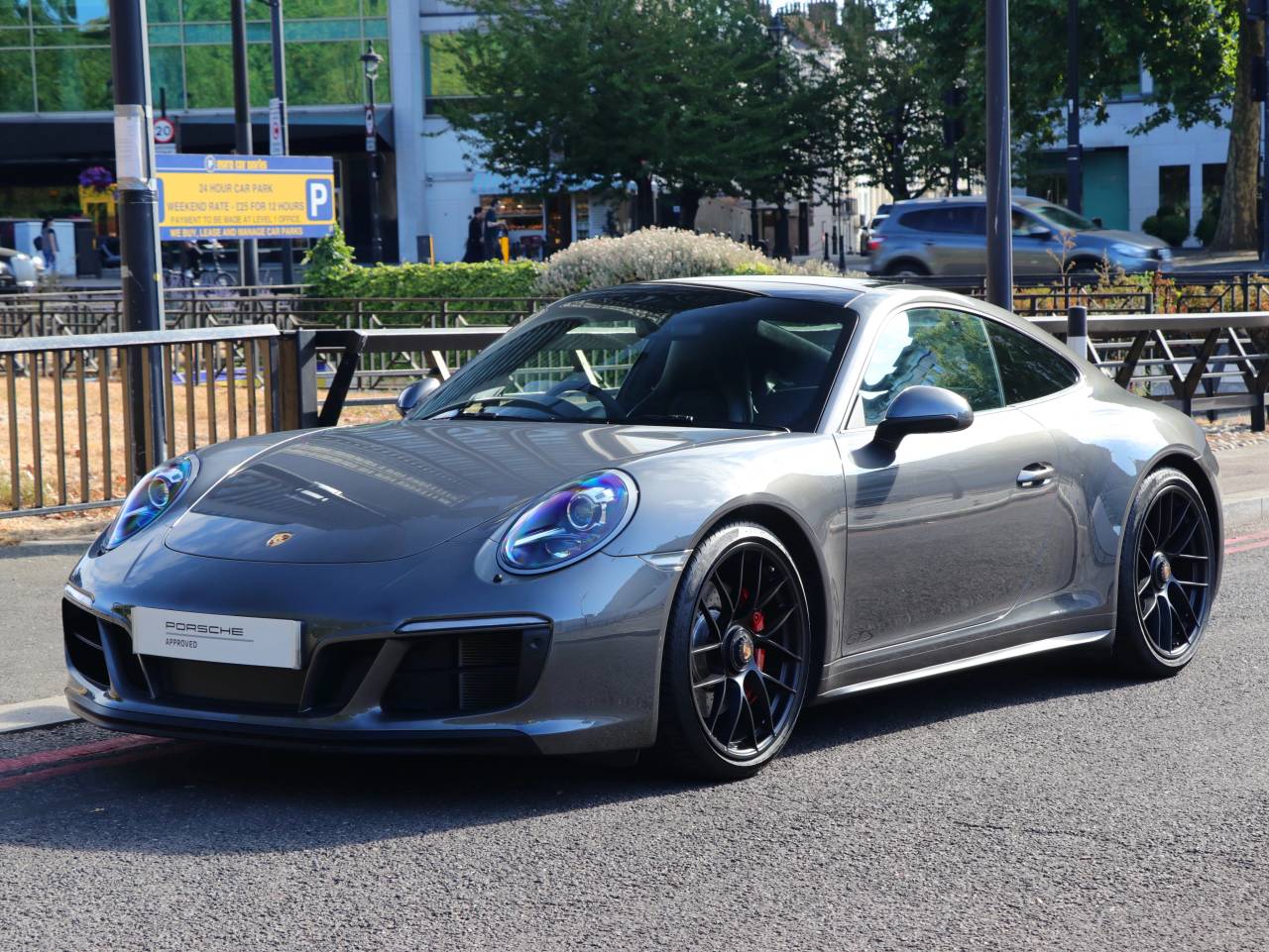 911 CARRERA 4 GTS PDK (1) image 19