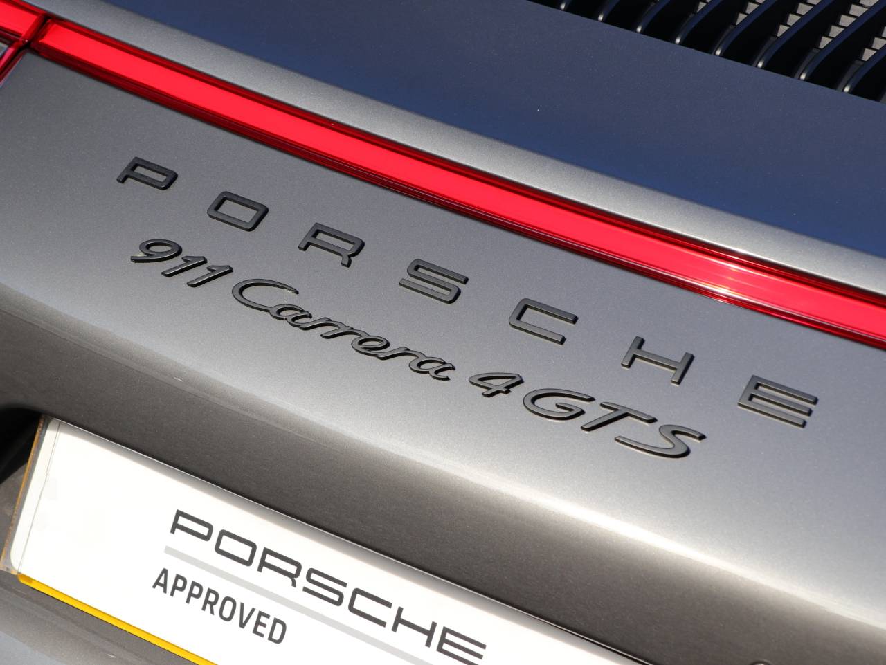 911 CARRERA 4 GTS PDK (1) image 10
