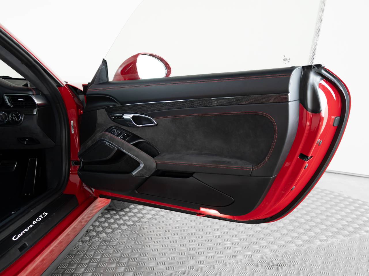 911 CARRERA 4 GTS PDK (1) image 13