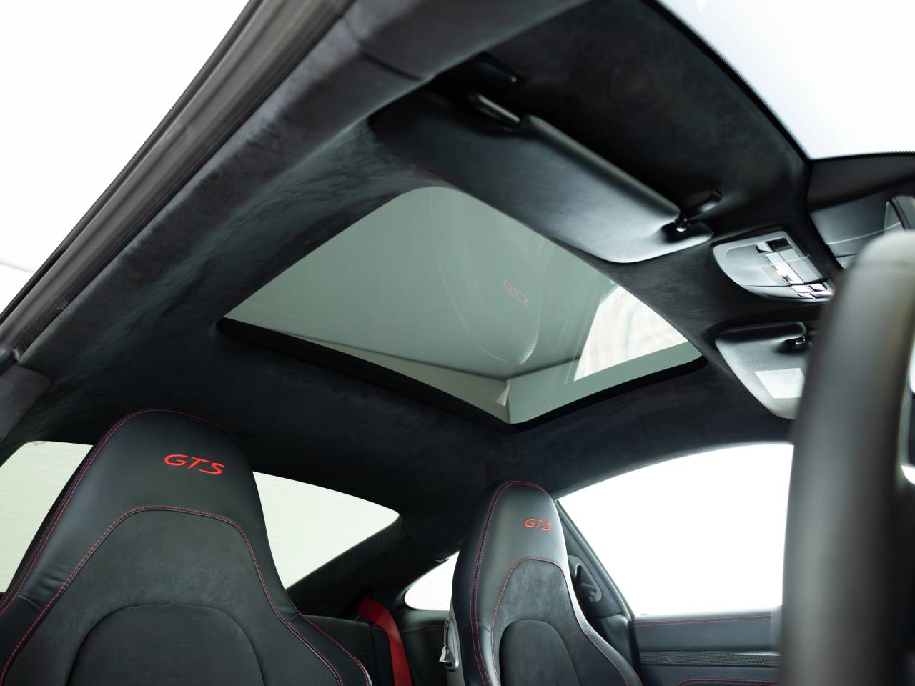 911 CARRERA 4 GTS PDK (1) image 20