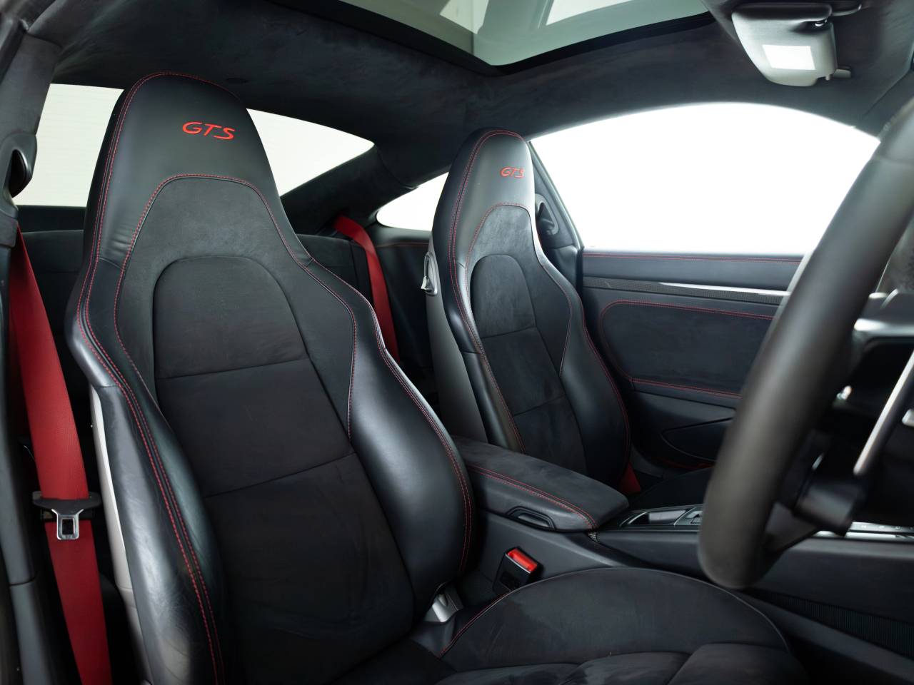 911 CARRERA 4 GTS PDK (1) image 05