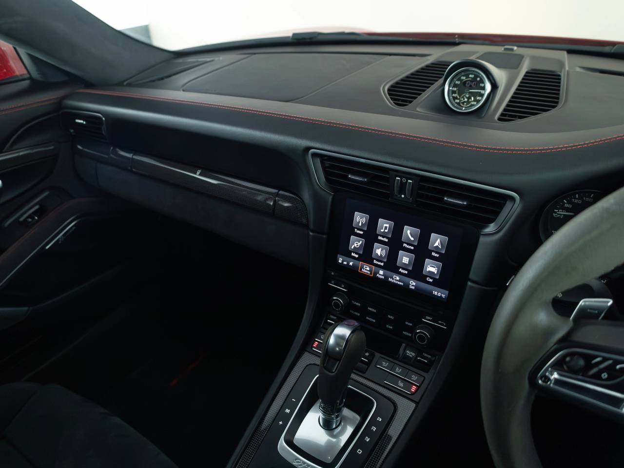911 CARRERA 4 GTS PDK (1) image 23