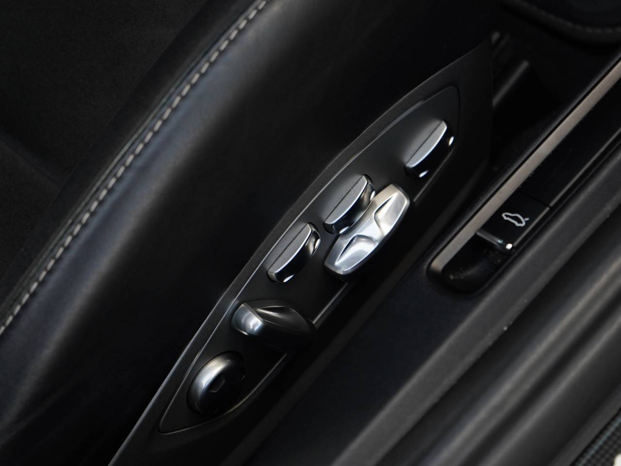 911 TARGA 4 GTS PDK (1) image 35
