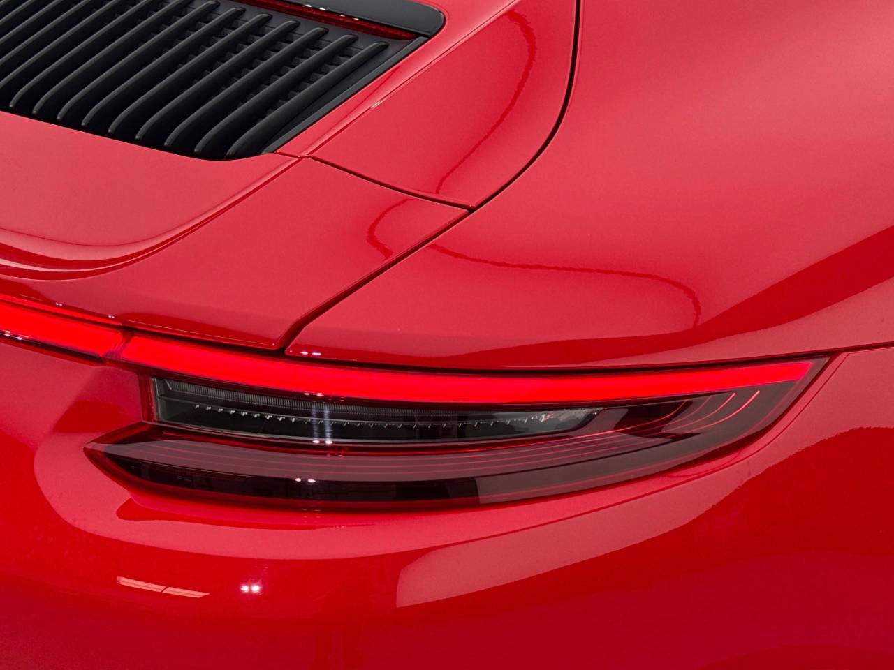 911 CARRERA 4 GTS PDK (21) image 33
