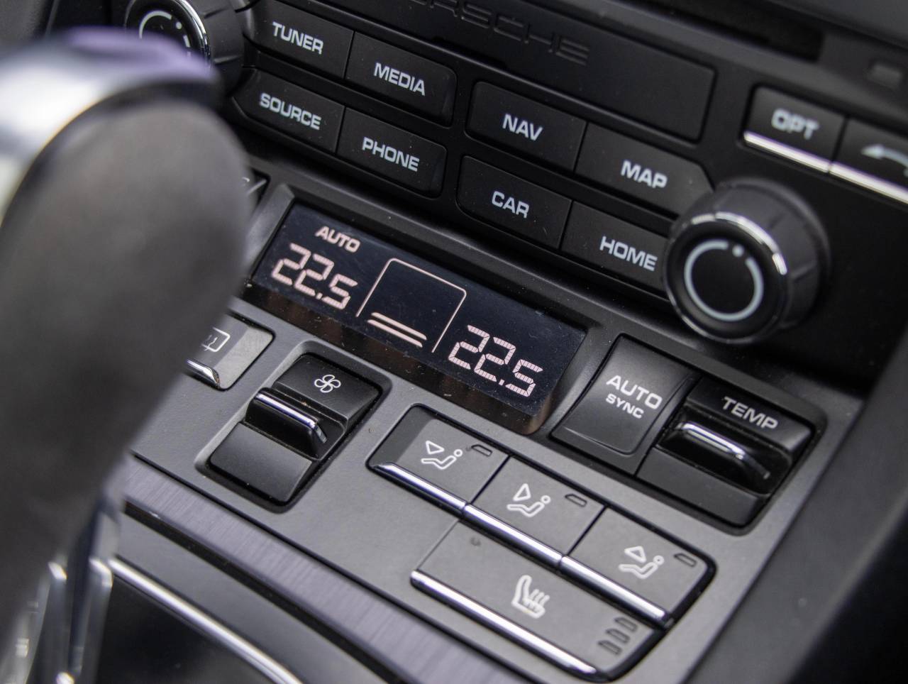 911 CARRERA 4 GTS PDK (15) image 25