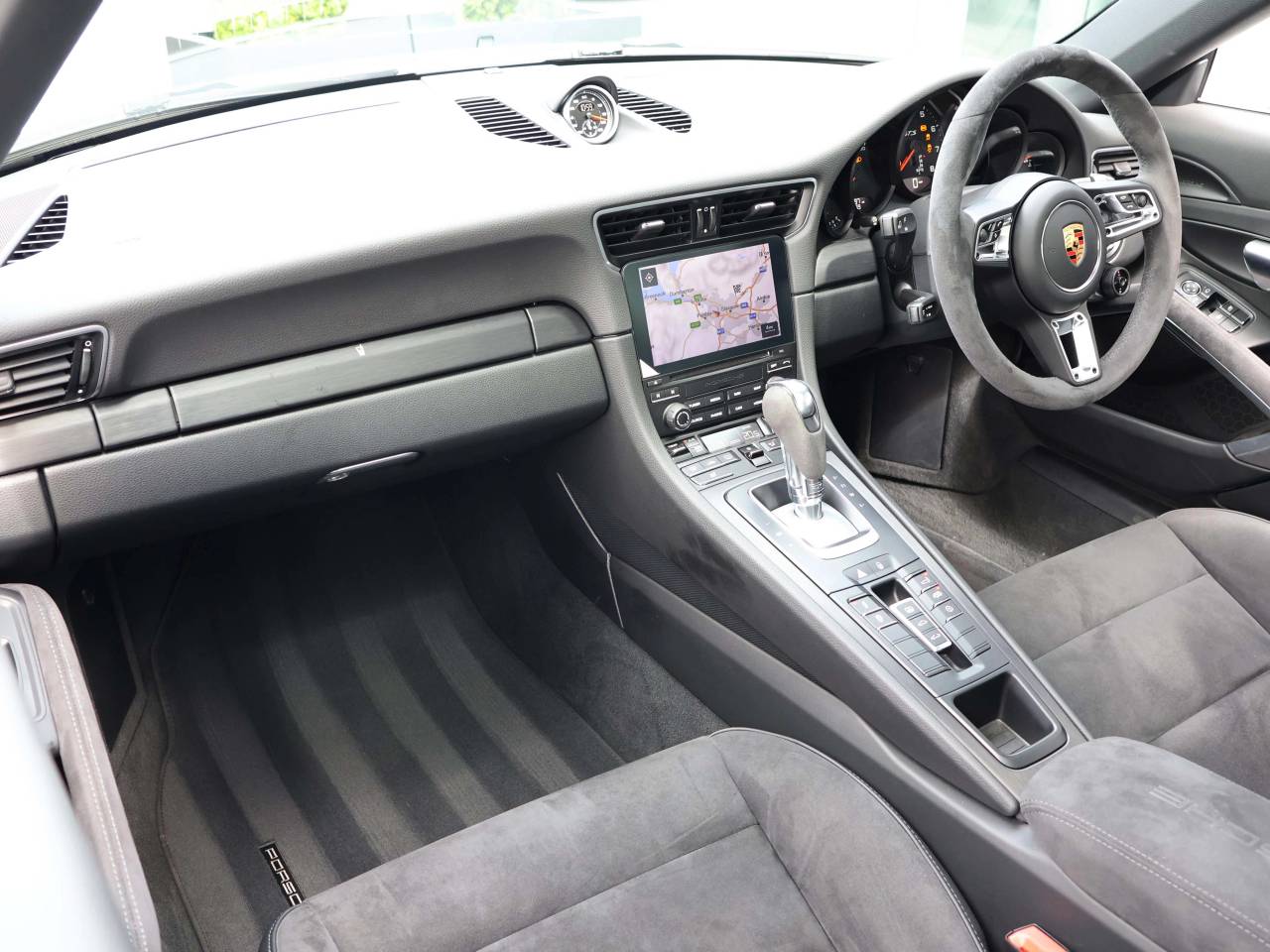 911 CARRERA 4 GTS PDK (32) image 19