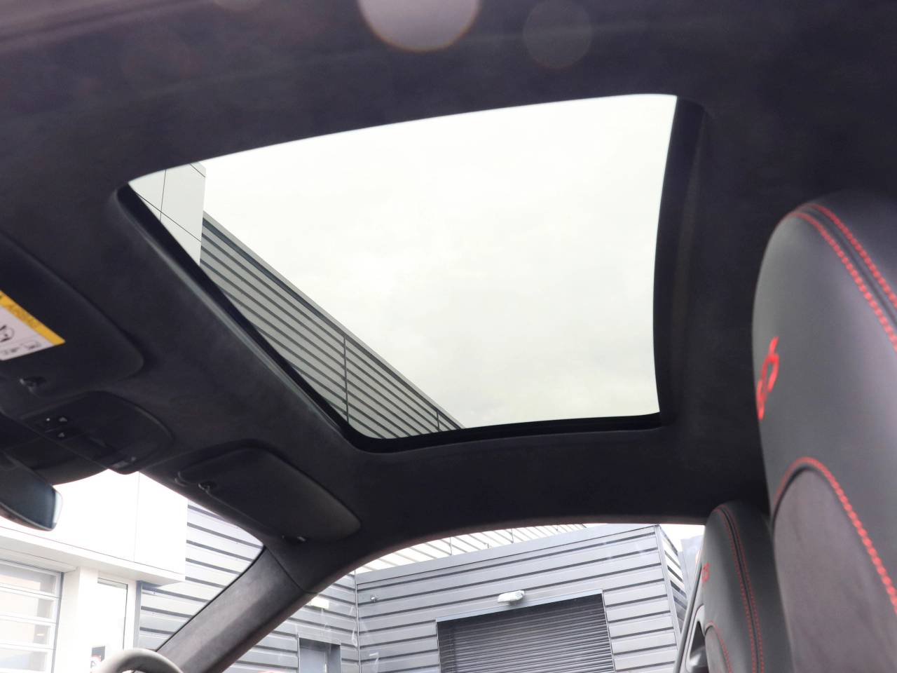 911 CARRERA 4 GTS PDK (21) image 18