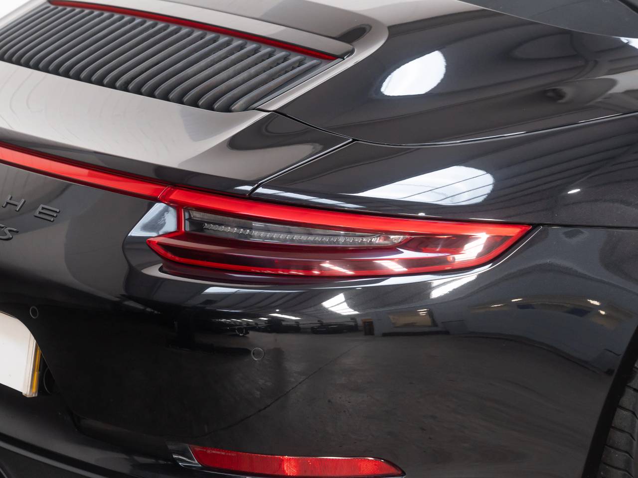 911 CARRERA 4 GTS PDK (3) image 16