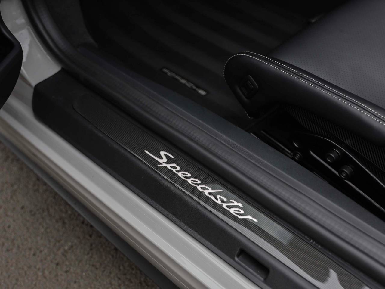 911 (991) SPEEDSTER image 29