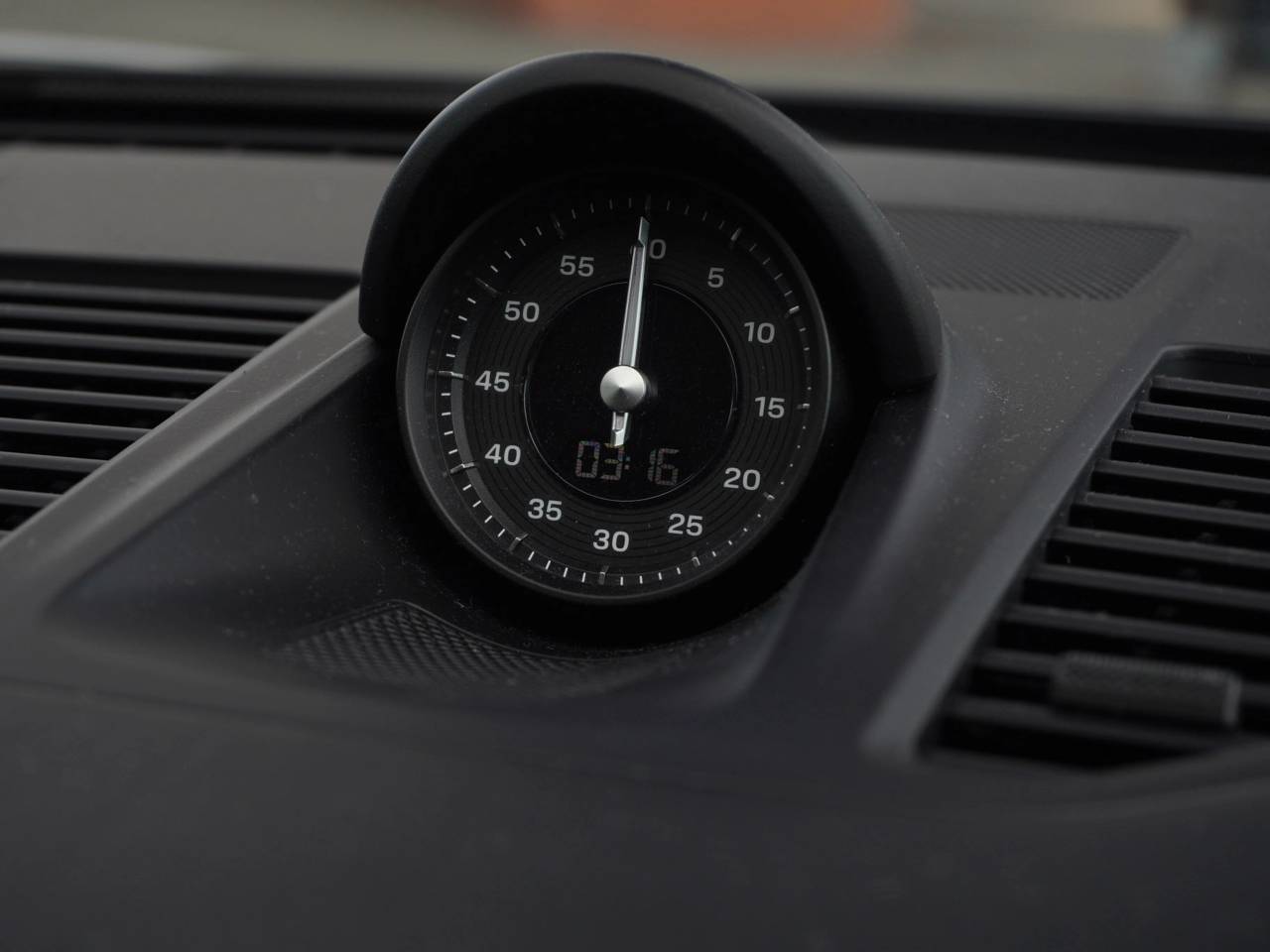 911 (992) CARRERA PDK (26) image 35