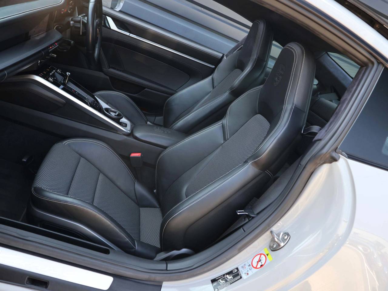 911 (992) CARRERA 4 PDK (21) image 05