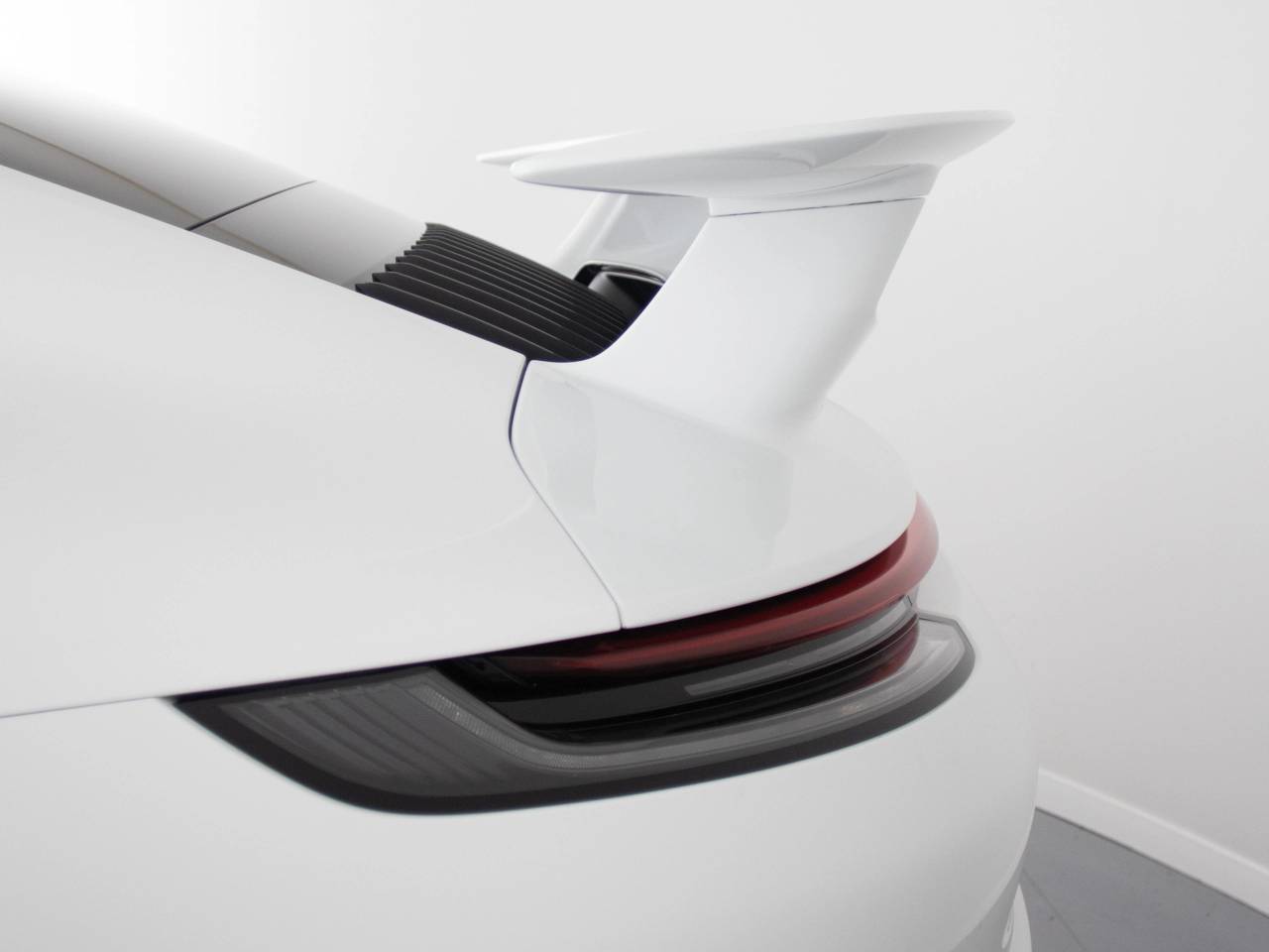 911 (992) CARRERA 4 PDK (5) image 15