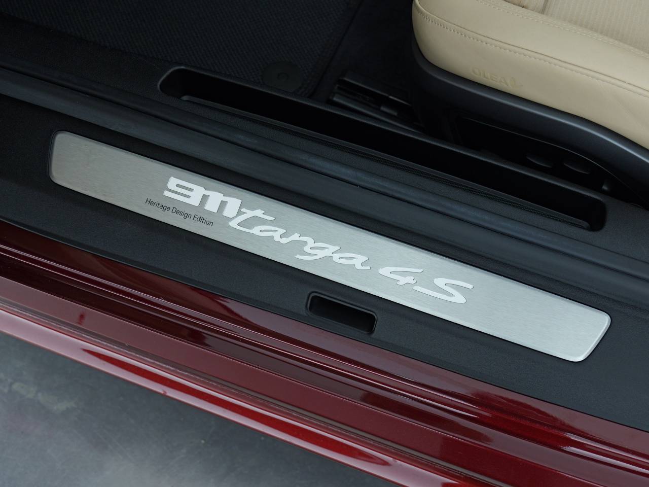 911 (992) TARGA 4S HERITAGE (1) image 34