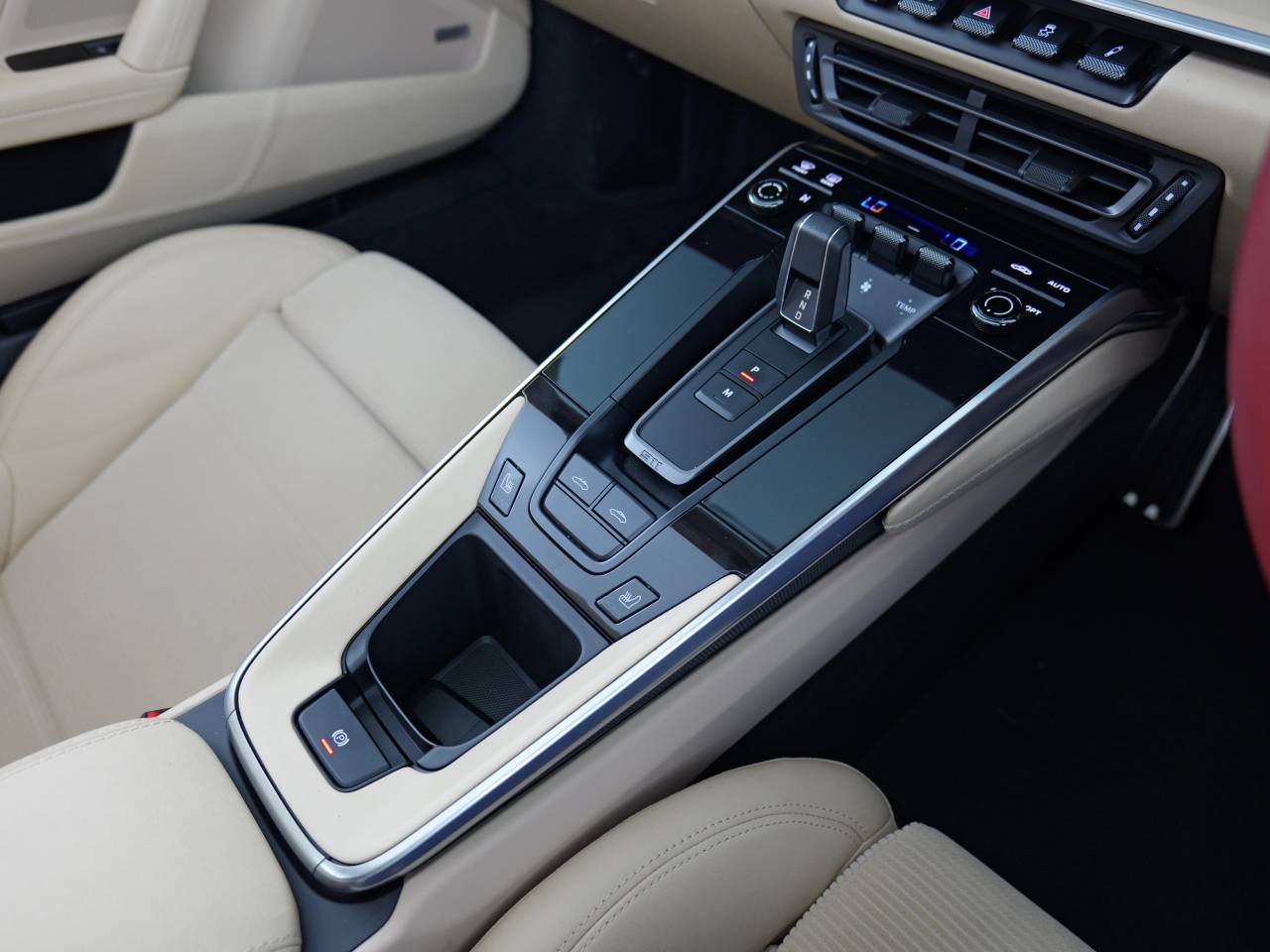 911 (992) TARGA 4S HERITAGE (1) image 25