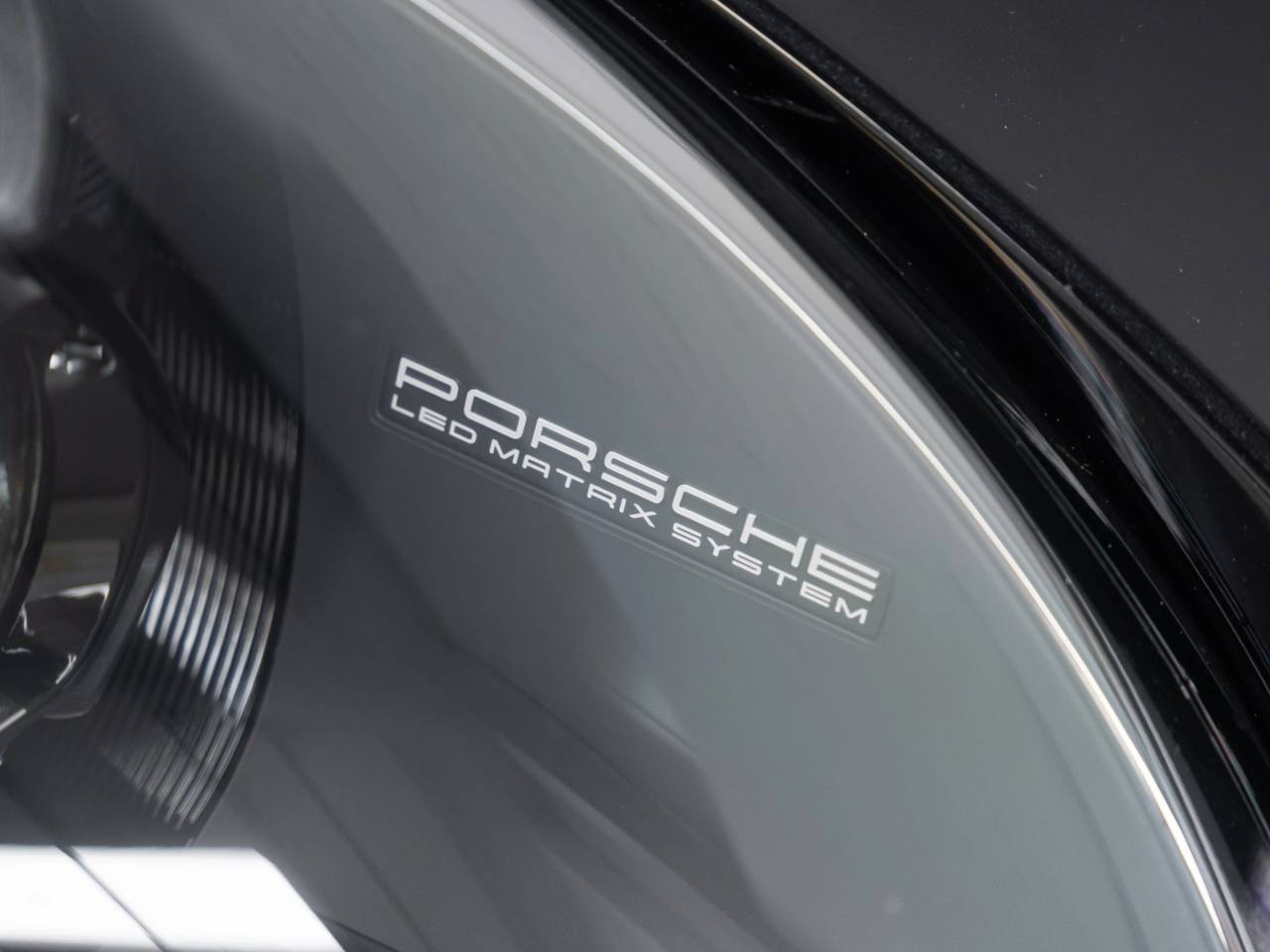 911 (992) TARGA 4S image 12