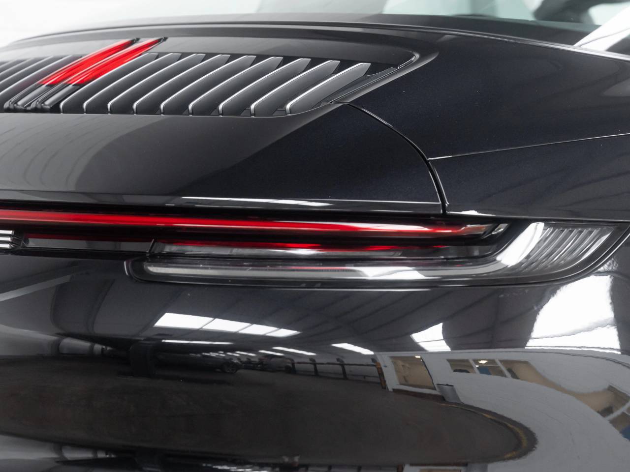 911 (992) TARGA 4S image 15