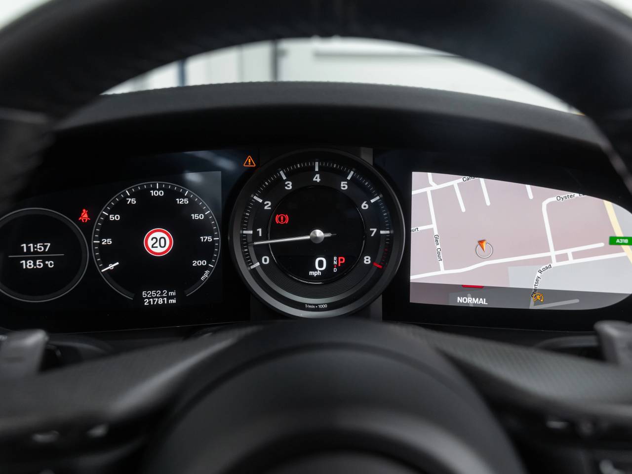 911 (992) TARGA 4S image 31