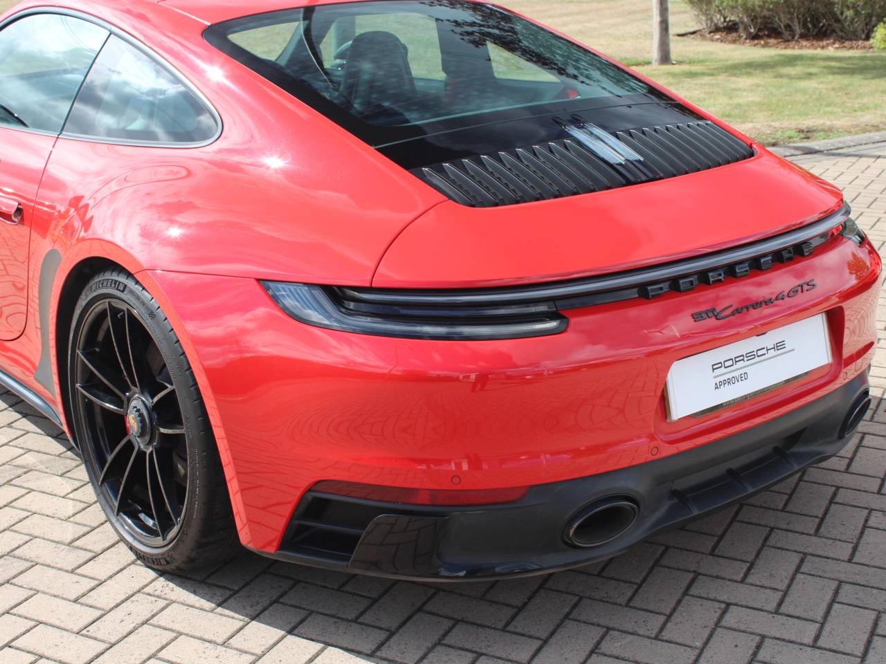 911 (992) CARRERA 4 GTS (2) image 24