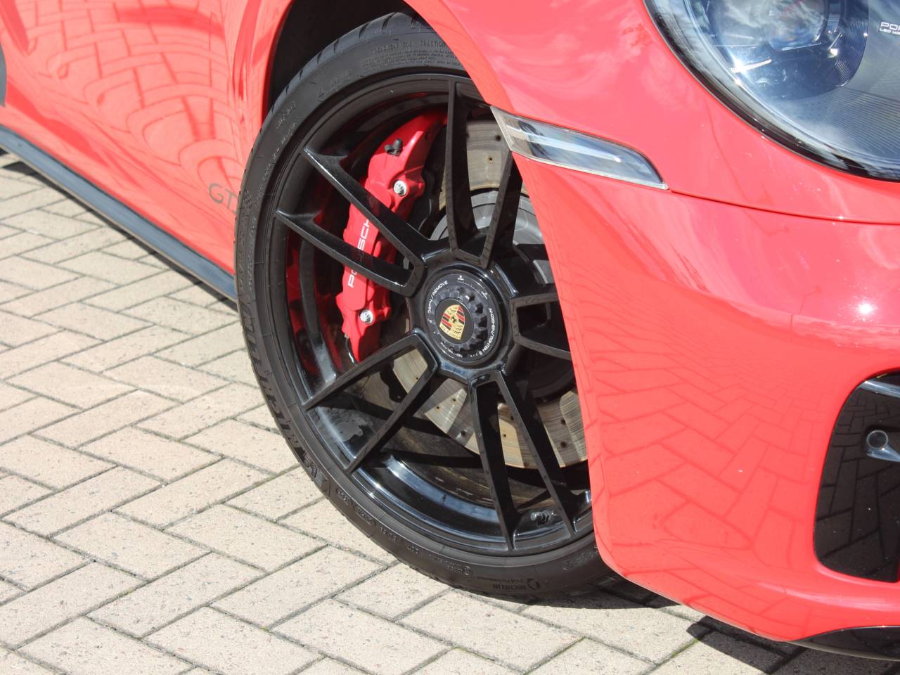 911 (992) CARRERA 4 GTS (2) image 12