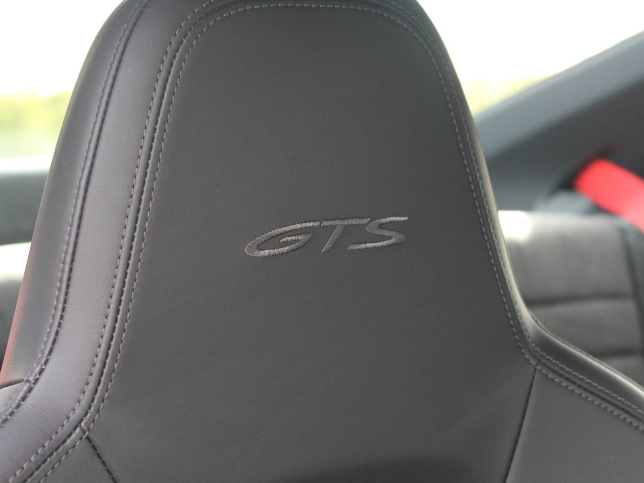 911 (992) CARRERA 4 GTS (2) image 29