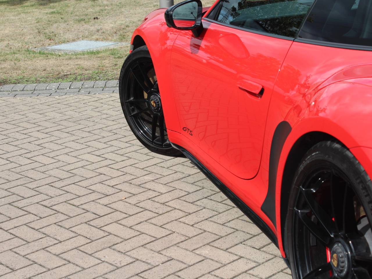 911 (992) CARRERA 4 GTS (2) image 17